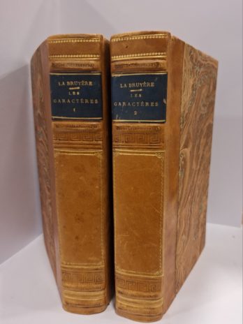 La Bruyère – Les Caractères ou les mœurs de ce siècle, précédés des Caractères de Théophraste traduits du grec.